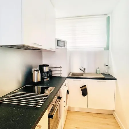 Apartment De Gout T3 42m2 Calme Privee Avec Parking Au Centre De *