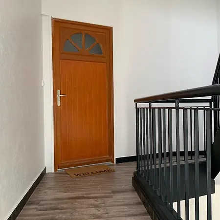 Apartment De Gout T3 42m2 Calme Privee Avec Parking Au Centre De